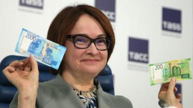 Rusia emite o nouă bancnotă pe care sunt imprimate imagini din Crimeea 