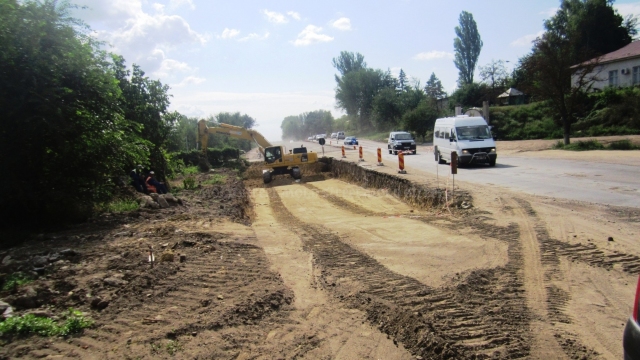Ministerul Economiei promite că în 2018 vor fi alocate 5 miliarde lei pentru drumuri (Mold-Street)