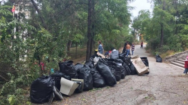 Autoritățile de la Chișinău vor să permită arderea deșeurilor pentru a evita formarea gunoiștilor neautorizate
