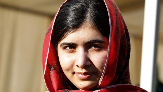 Malala Yousafzai, criticată de pakistanezi pentru ținuta sa de la Universitatea Oxford