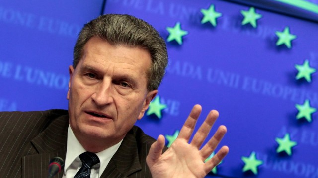 Comisarul european Günther Oettinger, în vizită de lucru la București