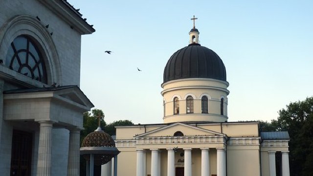 FOTO | Mitropolia Moldovei va ridica în spatele Catedralei o Casă Parohială