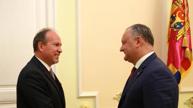 Igor Dodon i-a adresat o invitație oficială președintelui român Klaus Iohannis