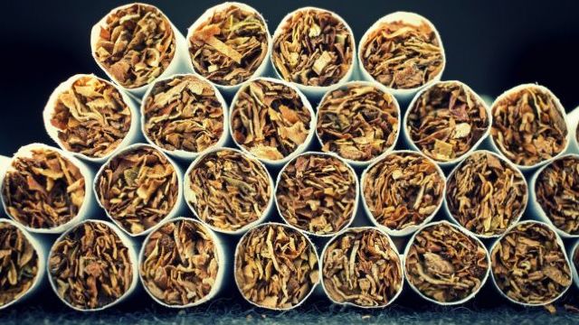 Prețul unui pachet de țigări fără filtru va crește cu până la cinci lei
