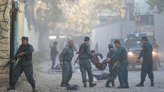 Explozie puternică în cartierul diplomatic din Kabul: Cel puțin trei morți și zece răniți 