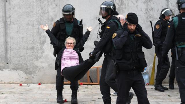 Reprezentantul Madridului în Catalonia cere scuze pentru violențele poliției din timpul referendumului
