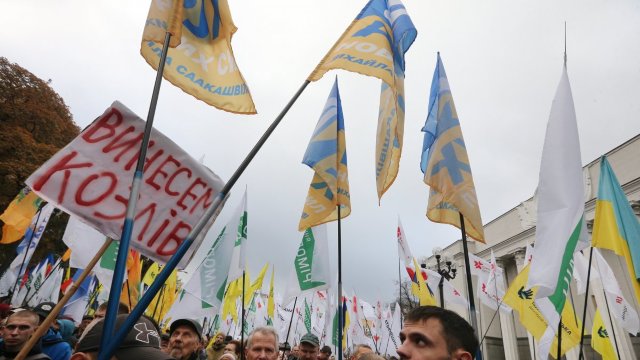 Mii de persoane protestează la Kiev. Manifestanții cer măsuri pentru combaterea corupției 