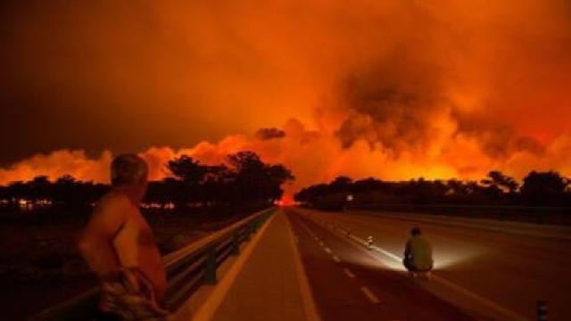 Incendiile din statul american California | Autoritățile au dispus evacuarea a peste 200 000 de persoane