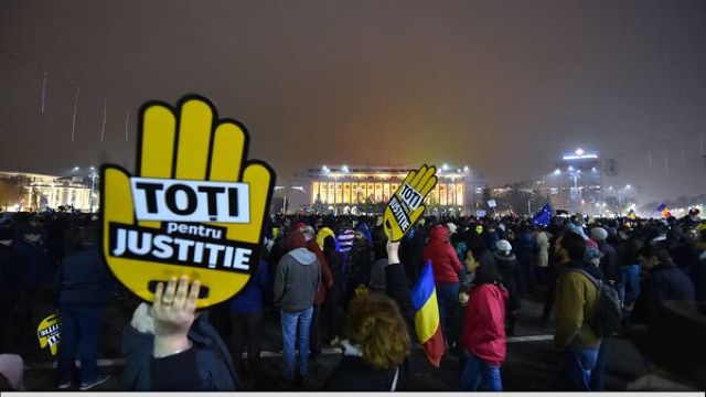 Protest la București | Peste 20.000 de protestatari la mitingul pentru retragerea legilor Justiției