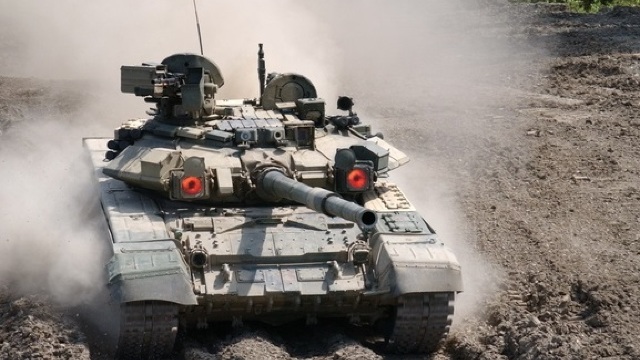 Expert | Tancul rusesc T-90 a făcut de rușine în Siria industria modernă de armament a Rusiei