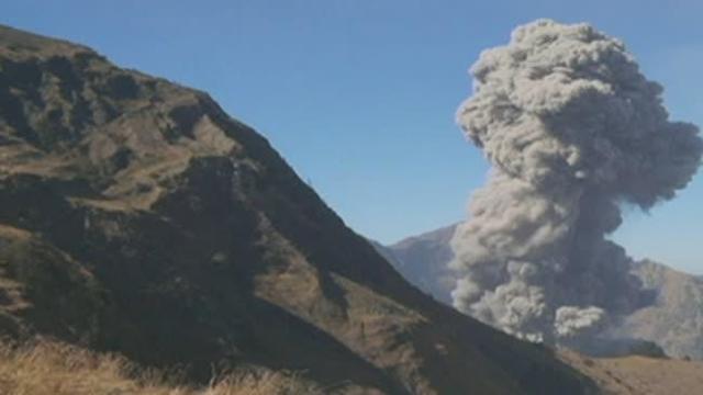 Autoritățile indoneziene | Erupția vulcanului Agung din Bali nu afectează cursele aeriene pe insulă 