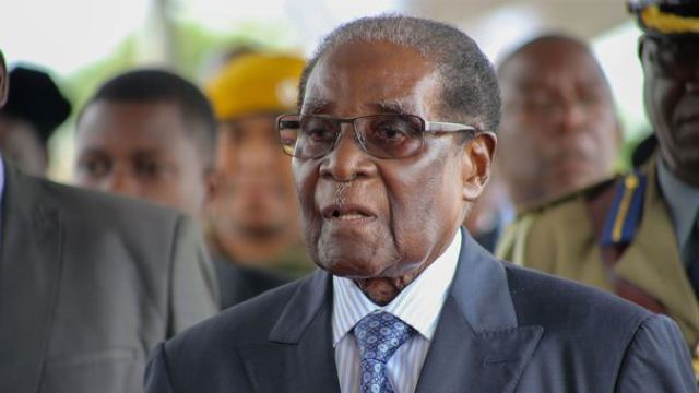 Reuters | Robert Mugabe a primit imunitate juridică