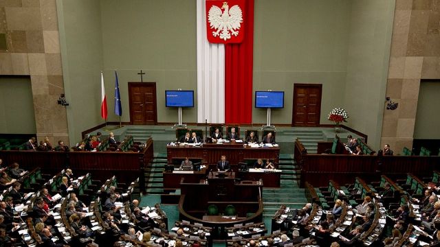 Polonia | Opoziția acuză partidul de la putere că pune în pericol corectitudinea alegerilor