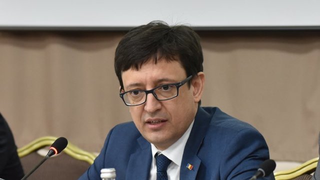 Reforma sistemului de salarizare: Despre ce a tăcut Guvernul, dar a spus ministrul Octavian Armașu (Mold-Street)