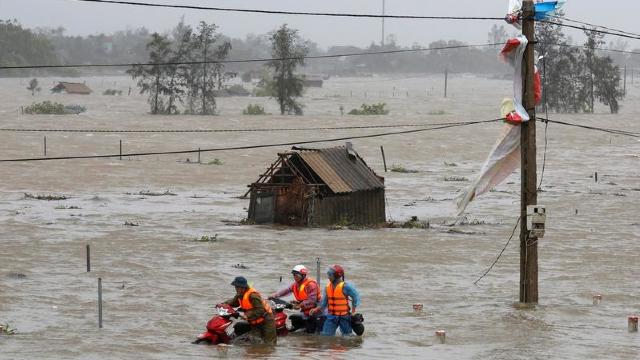 Zeci de victime în Vietnam în urma inundațiilor
