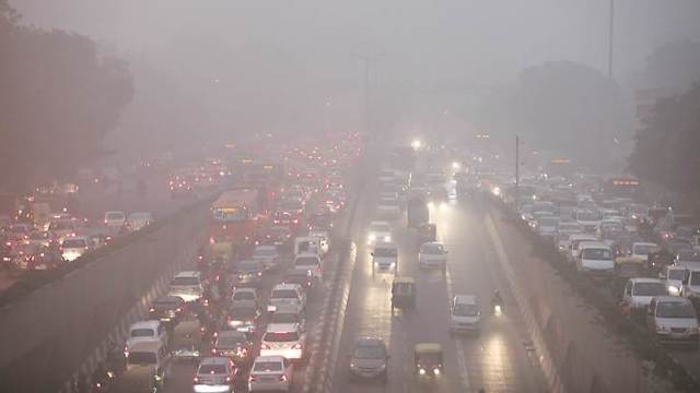 Restricții în capitala indiană New Delhi pentru reducerea poluării atmosferice