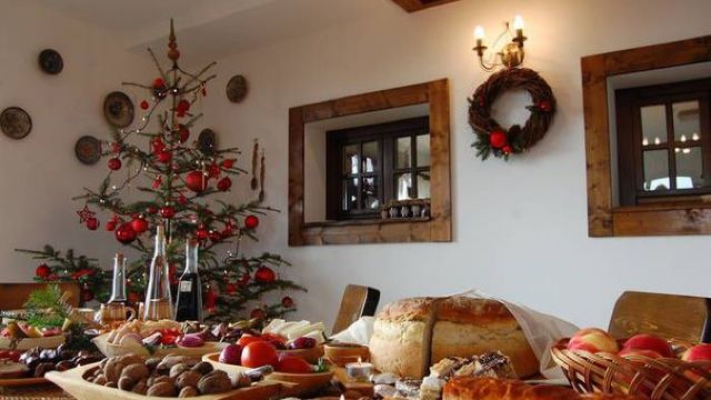 Cât costă vacanța de Crăciun la munte, pe Valea Prahovei. Cu ce oferte au fost ademeniți anul acesta turiștii