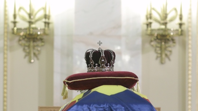 Coroana de oțel s-a întors la Regele Mihai Coroana de oțel s-a întors la Regele Mihai
