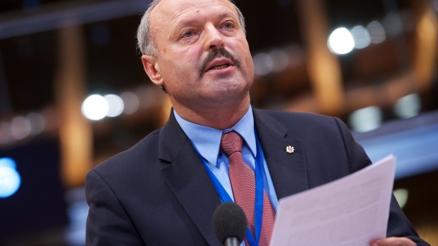 Deputații vor decide dacă-l lasă pe Valeriu Ghilețchi fără funcția de vicepreședinte al Parlamentului