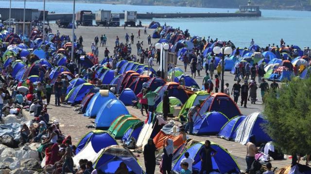 Grecia | Zeci de afgani și sirieni răniți într-o altercație într-o tabără de refugiați pe insula Lesbos

