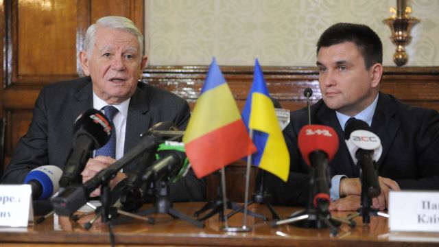 România și Ucraina vor negocia un protocol privind dreptul comunității românești de a învăța în limba maternă