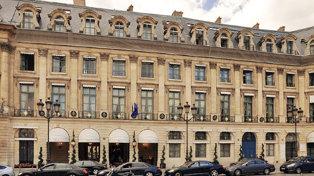Jaf de bijuterii în valoare de câteva milioane de dolari la Hotelul Ritz din Paris