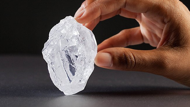 A fost descoperit unul dintre cele mai mari diamante din lume, evaluat la 33 milioane de euro