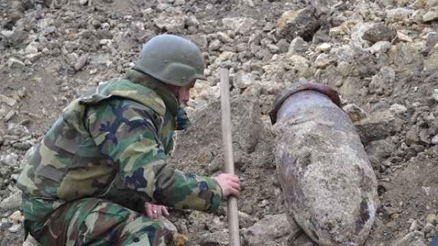 FOTO | Aproape 900 de obiecte explozive, neutralizate în 2017 