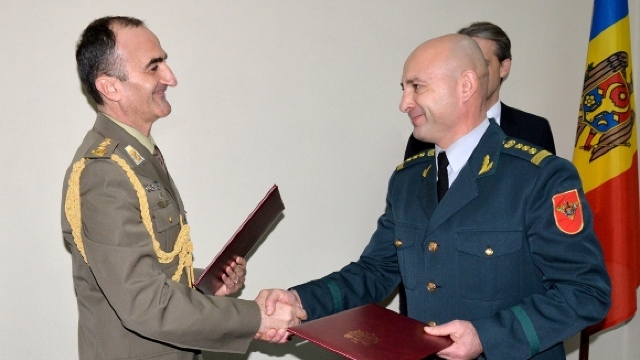 FOTO | Armata Națională a primit o donație de echipament și tehnică militară din partea Guvernului Italiei