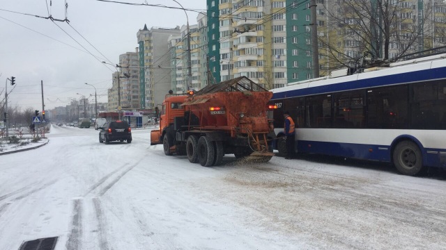 Spălarea străzilor în Chișinău a costat 27 de mii de lei