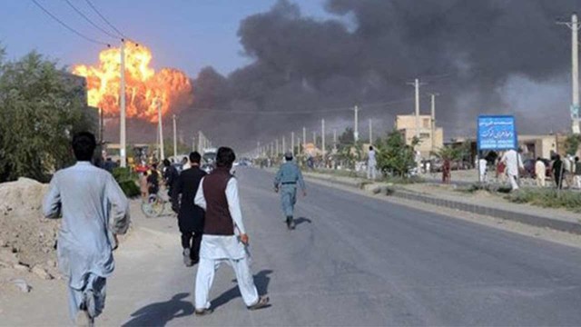 UPDATE | Cel puțin 17 persoane ucise și alte 110 rănite în atentatul din Kabul, revendicat deja de talibani
