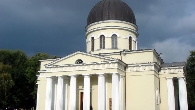 Mitropolia Moldovei (Patriarhia Rusă) amenință că nu-i va pomeni pe guvernanți în rugăciunile Bisericii dacă nu vor elimina restricțiile cu privire la slujbele religioase