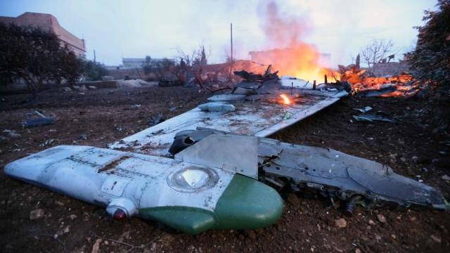 Rusia solicită sprijinul Turciei în recuperera rămășițelor avionului de luptă doborât în Siria