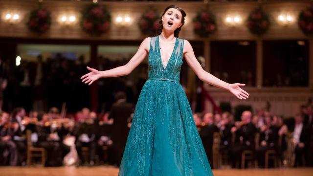 FOTO | Balul Operei de la Viena, deschis de soprana Valentina Naforniță