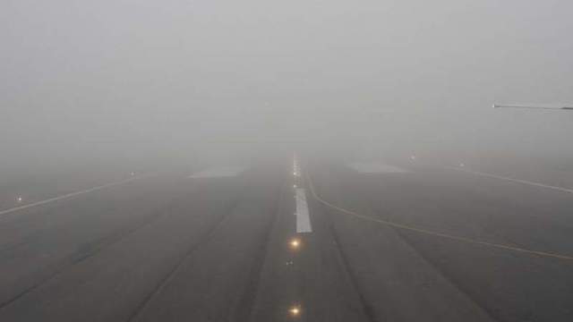 Cinci aeronave redirecționate de pe Aeroportul Henri Coandă din cauza ceții 