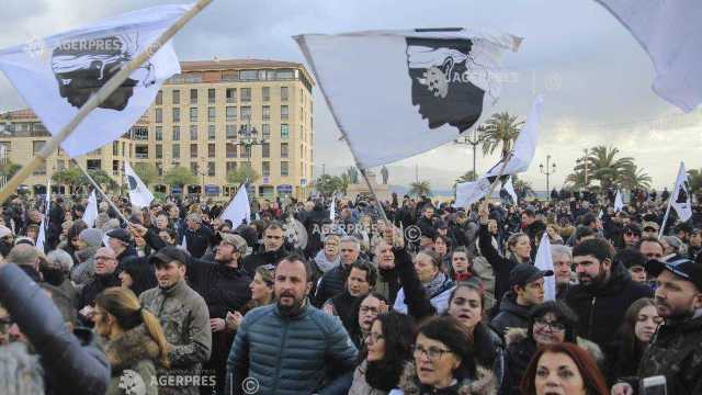 Franța | Mii de corsicani au demonstrat în favoarea autonomiei, înaintea vizitei președintelui Macron