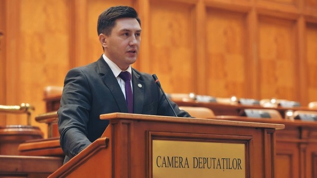 Un parlamentar de la București cere dublarea numărului de membri ai Comisiei pentru Cetățenie