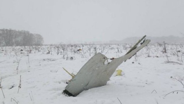 UPDATE | Sute de fragmente umane descoperite la locul accidentului aviatic din Rusia