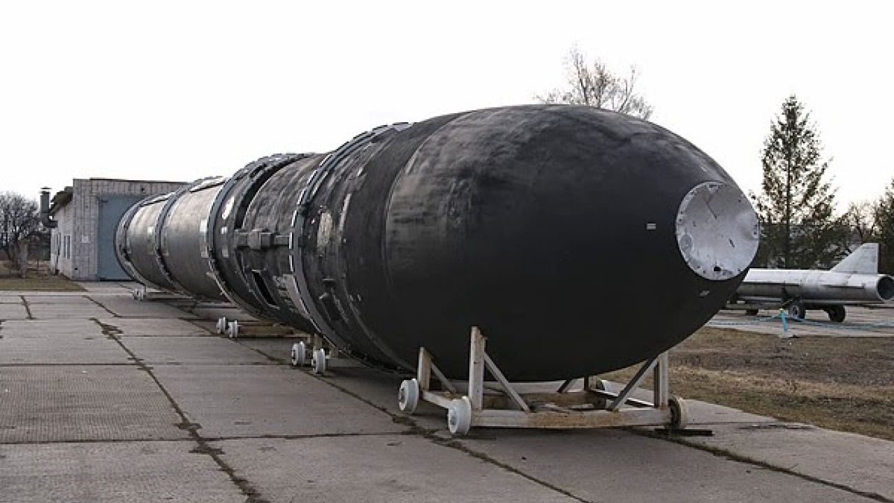 Есть бомба сильнее. Межконтинентальная баллистическая ракета РС-20 «Воевода». Р-36м "Воевода". Р-36м баллистическая ракета ракетное оружие России. Ракета сс18 РС 20 сатана.