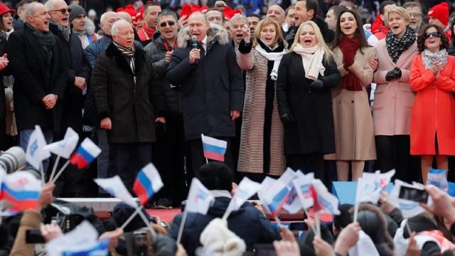 Vladimir Putin promite „victorii strălucitoare” pentru Rusia, când va fi reales președinte