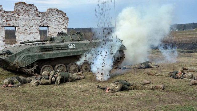 Un militar ucrainean a fost ucis în atacuri lansate de rebelii din Donbas
