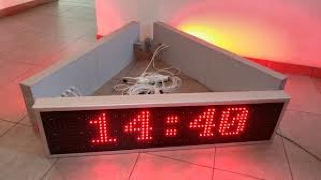 Ceasurile electrice din 25 de state din Europa au rămas în urmă cu 6 minute