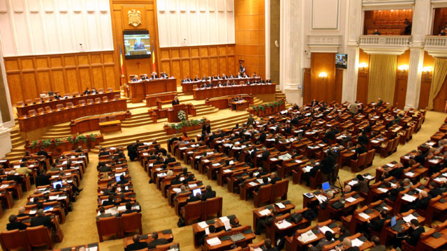 LIVE TEXT & VIDEO | Ședință solemnă a Camerelor Parlamentului pentru a marca Unirea Basarabiei cu România