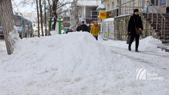 Ședință de urgență, convocată de premier, în legătură cu ninsorile. Informațiile de ultimă oră oferite de autorități