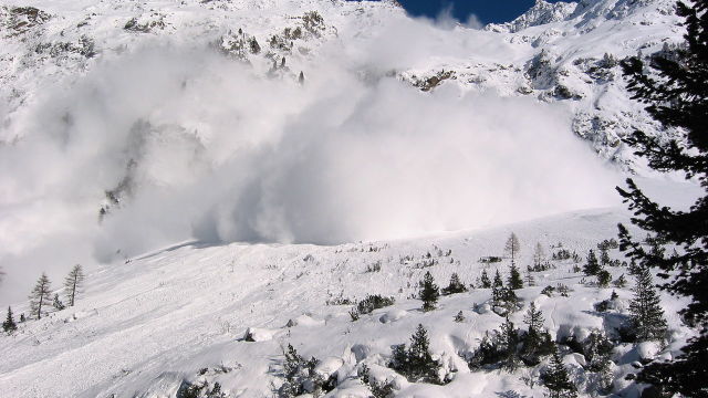 Risc însemnat de producere a avalanșelor în Munții Făgăraș și Bucegi