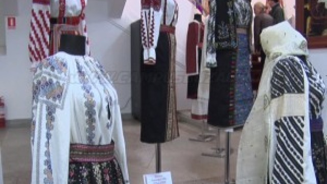 Centru de confecționare a costumelor populare, în satul Pelinia 