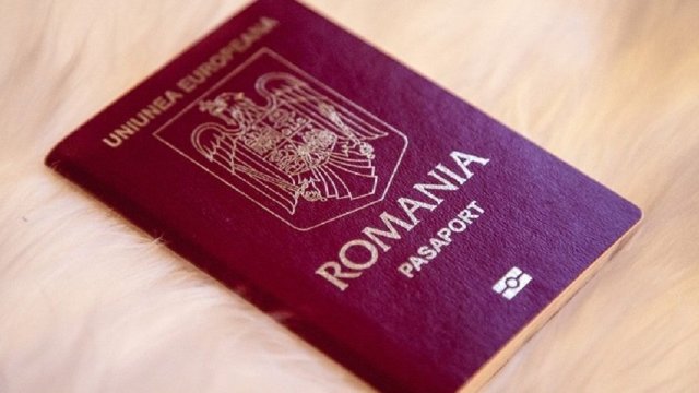 Deținătorii de pașapoarte românești vor fi anunțați prin SMS despre expirarea acestuia