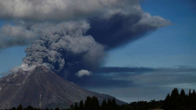 Vulcanul Io din Japonia a erupt. Autoritățile au ridicat nivelul de alertă