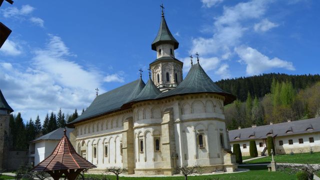Mănăstirea pe care Eminescu a numit-o 