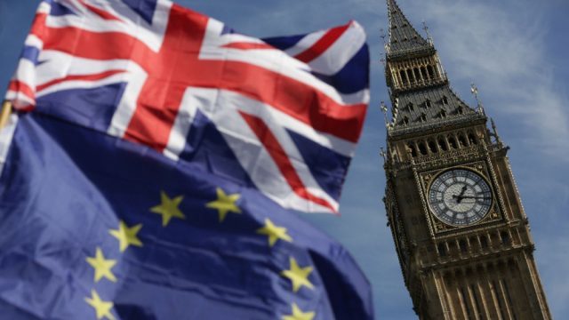 UE nu acceptă retragerea Londrei, până la găsirea unei soluții de a evita „o frontieră dură” între Irlanda și Irlanda de Nord